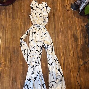 Elegant Abstract Patterned Jumpsuit